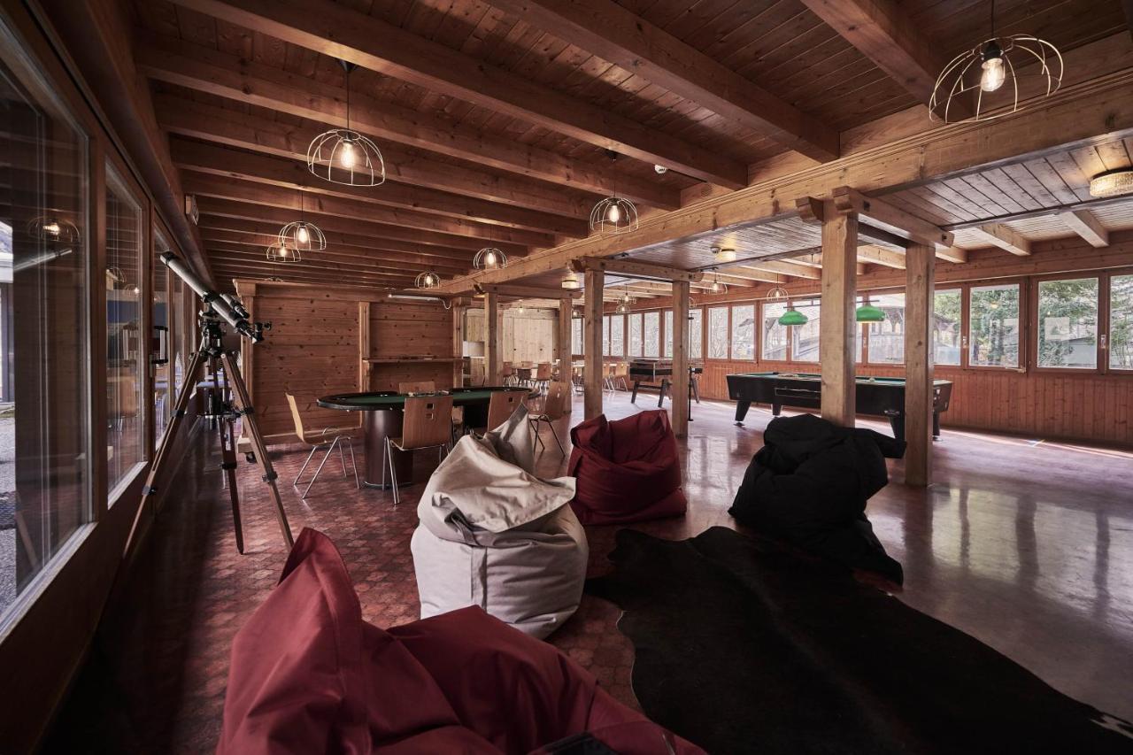 Alpine Base Hostel - Adults Only Lauterbrunnen Exterior photo